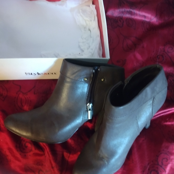 Style & co. Brown zip up ankle boots - Picture 2 of 8